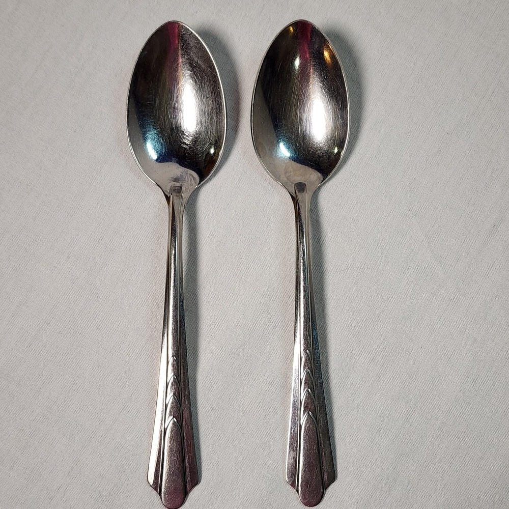UNF148 Stainless USA Spoon Lot of 2 Discontinued Pattern Vintage Shingled Stack